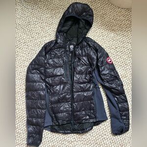 Canada Goose Hybridge Lite Tech Hoody jacket!